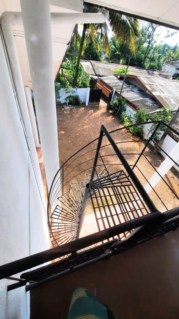 5 BR RECENTLY RENOVATED HOUSE AT POLGASOVITA, COLOMBO
